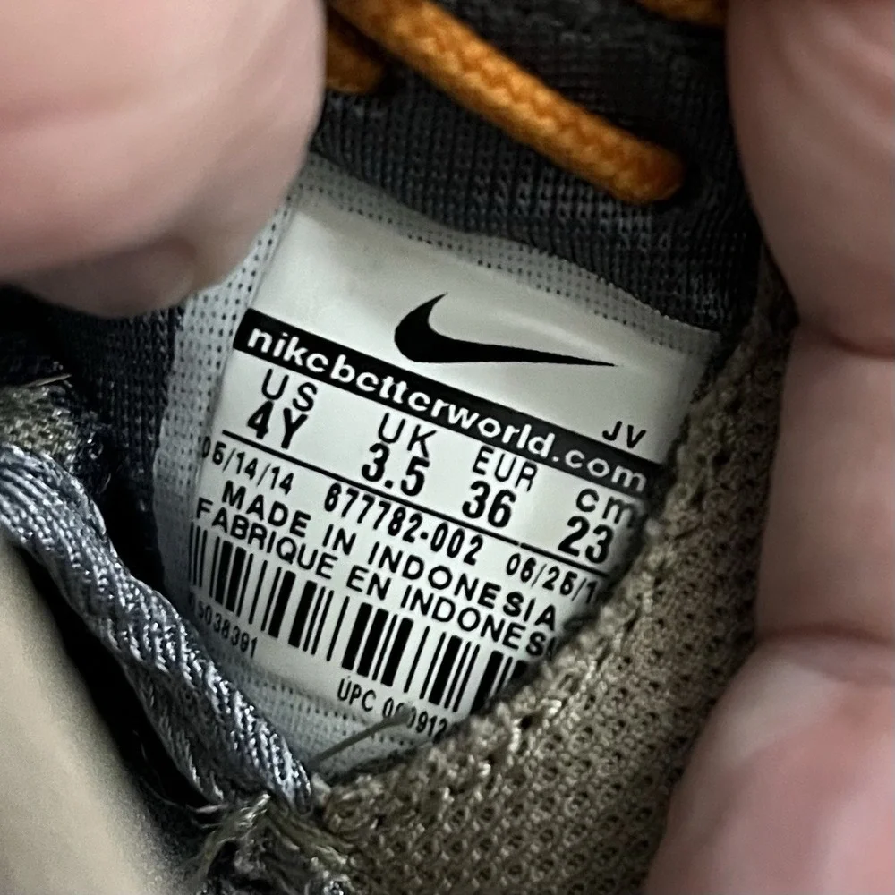 Nike Youth Roshe One Print GS Shoes Youth US 4Y‎ Camo Colorway Used